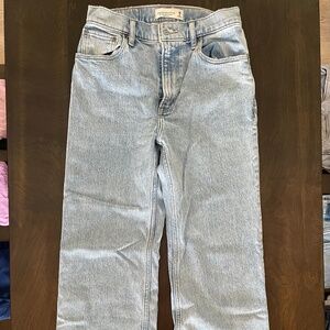Abercrombie & Fitch High Rise 90s Relaxed Jean